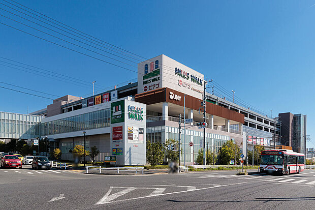 ヒルズウォーク徳重ガーデンズ(約2,400m)