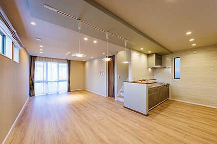 リビングダイニング