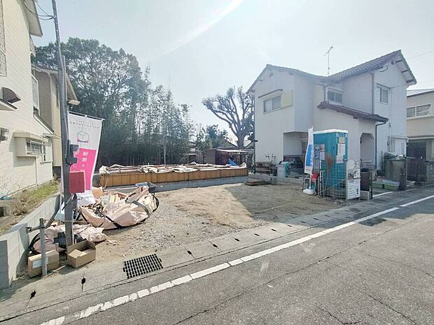 駐車スペースは3台分ご用意しています。