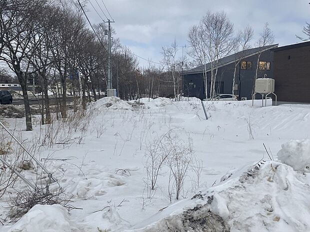 【現地写真】
現況更地のため、即お引き渡しが可能!解体費用が抑えられ、お引き渡し後はスムーズに建築を進めることができます。
(2026年2月撮影)