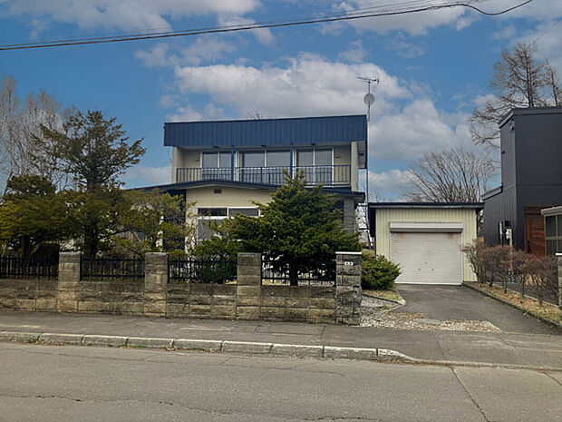 【現地写真】
建築設計のしやすい平坦な整形地です。プランの自由度が高まり、建築後の生活もしやすい区画です。
(2026年3月撮影)