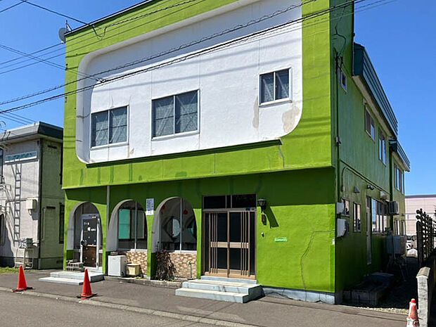【現地写真】
陽当りが良く開放感あふれる立地に全2区画の売地が登場です。土地面積は約40坪！ぜひ夢のマイホームをご実現ください。
(2026年5月撮影）