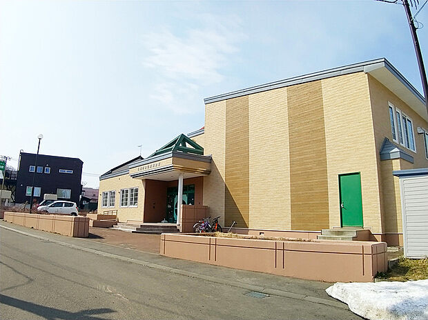 金山児童会館(約300m)