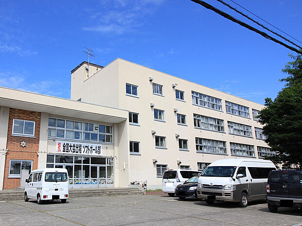 栄中学校（約1,340m）