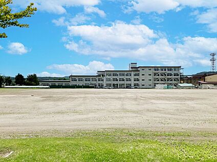 小泉中学校 450m(徒歩6分)