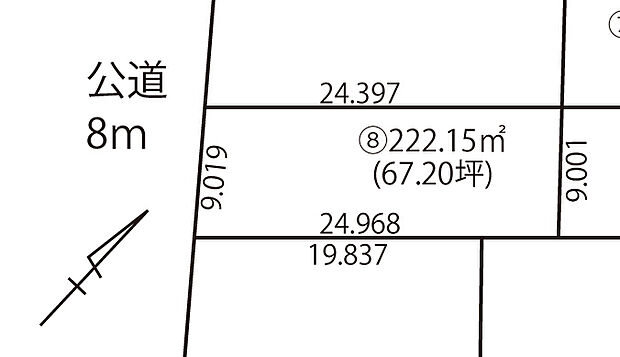 お庭やカースペースもご検討いただけるゆとりの広さです。