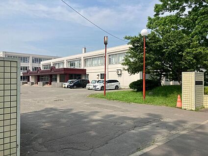 共栄中学校 1600ｍ(徒歩20分)