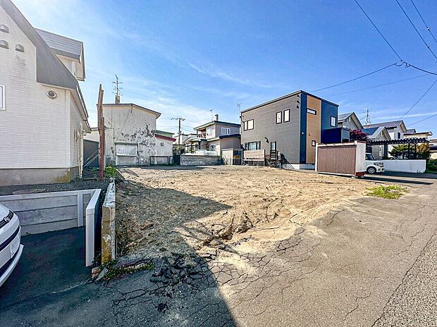 【【現地写真】】現在更地ですので、お引き渡し後はすぐ建築に取りかかれます。即お引渡しも可能です。
(2025年8月撮影)