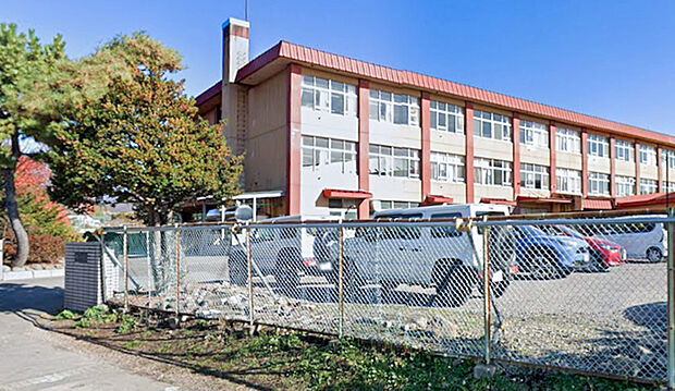 赤川中学校(約1,200m)