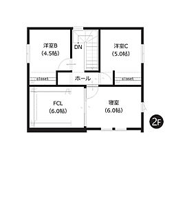 約6帖のファミリークローゼット付きで、日用品のストックや、家族全員の衣類や季節物までスッキリ収納可能です。 