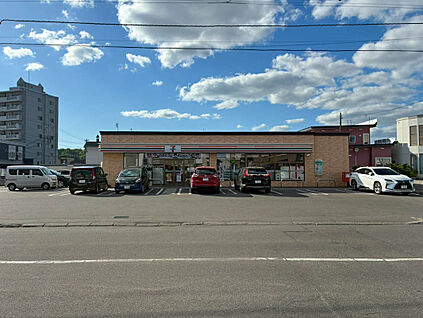 セブンイレブン旭川春光5条店 300m(徒歩4分)