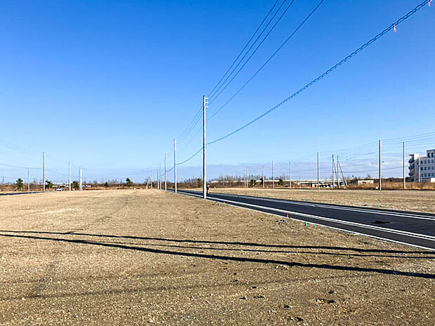 【【現地写真】】気持ちの良い青空が広がる開放的な立地。のびのびと暮らせる自然豊かな住環境で、理想のマイホームをぜひご実現ください。
(2026年6月撮影)