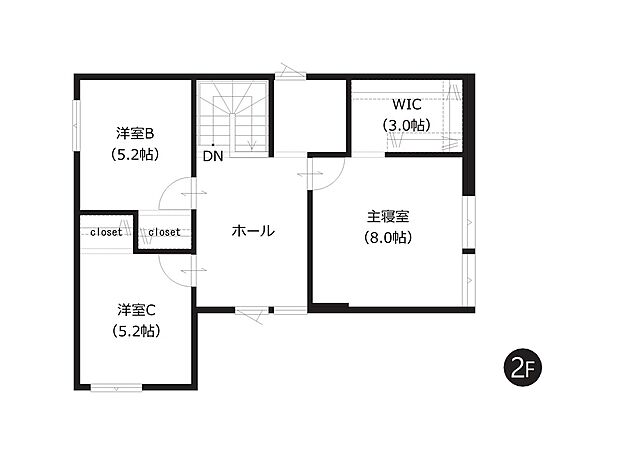 【4LDK】2階の洋室は5帖以上のゆとりある広さで、収納スペース付き！家族が集う団らん空間と、個々のプライベート空間を両立した間取りです。