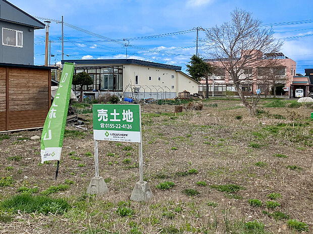 【【現地写真】】拓殖バス「西5条北4丁目」バス停まで徒歩約3分とバス利用も可能。通勤・通学やお出掛けがしやすい環境です。
（2026年6月撮影）