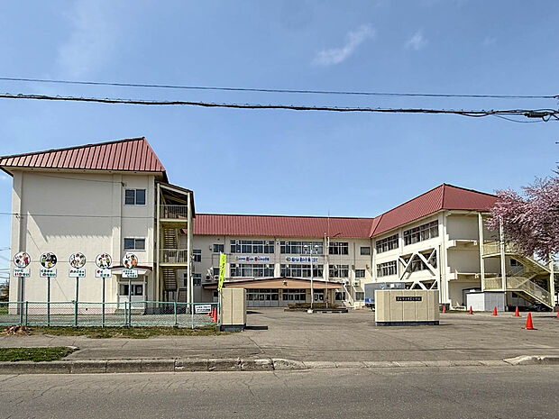 明星小学校(約350m)