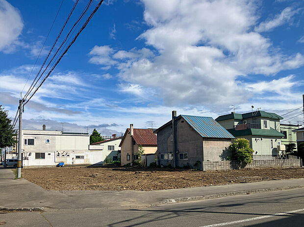 【【現地写真】】約44坪~約49坪のゆとりある区画。平坦な整形地のため、建築設計はもちろん、完成後も快適に暮らしやすい住環境です。
(2026年7月撮影)