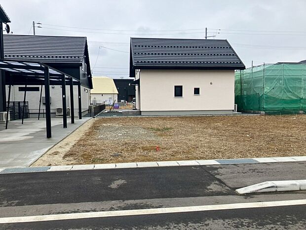 【【現地写真】】徒歩圏内には教育機関や生活利便施設が揃い住環境良好。子育てにも優しい立地です。
(2026年5月撮影)