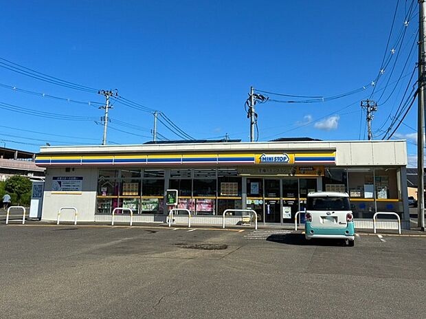 ミニストップ名取愛島郷店(約300m)
