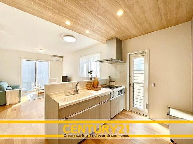 ◆同一建築会社の他現場写真◆
~現地&同一施工会社の完成物件もご案内可能です~