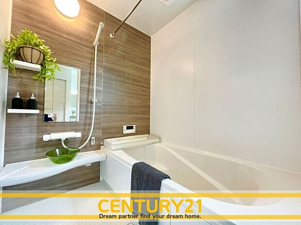 ◆同一建築会社の他現場写真◆
現地&同一施工会社の完成物件もご案内可能です。