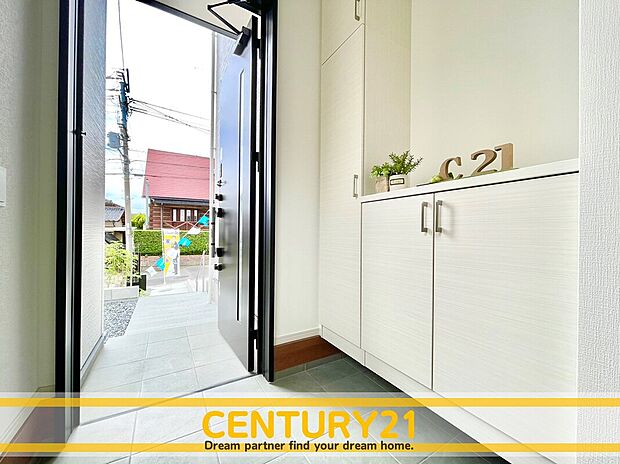 ◆同一建築会社の他現場写真◆
現地&同一施工会社の完成物件もご案内可能です。