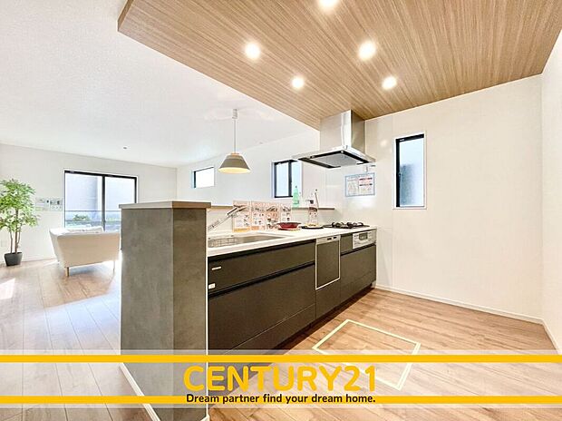 ◆同一建築会社の他現場写真◆
～現地＆同一施工会社の完成物件もご案内可能です～