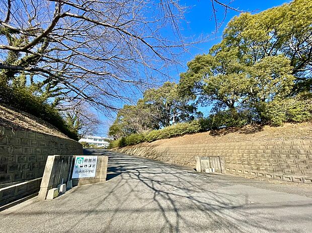 鳥栖市立鳥栖西中学校（約2,100m）