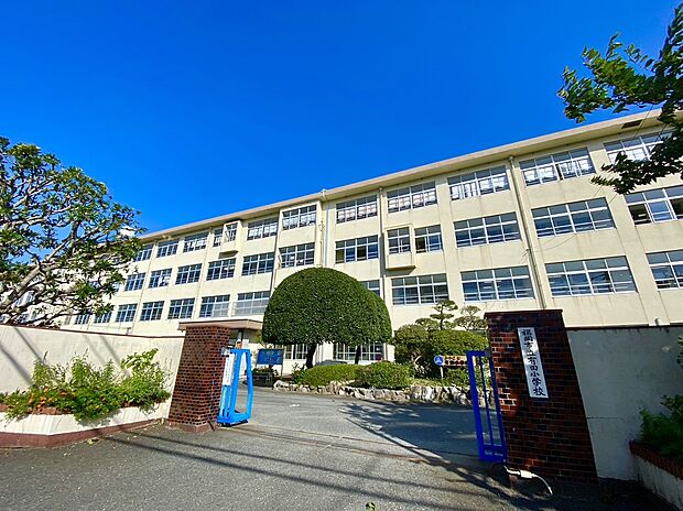 福岡市立有田小学校(約1,260m)