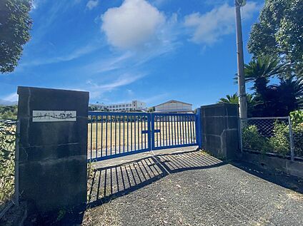 篠栗町立勢門小学校 210m