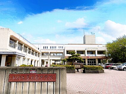春日市立春日南 中学校  1555m