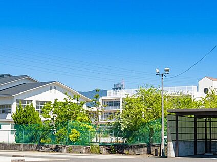 佐賀市立城北中学校 693m
