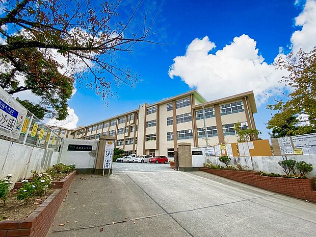 福岡市立香椎東小学校（約340m）