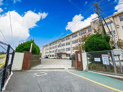福岡市立和白東小学校 900m