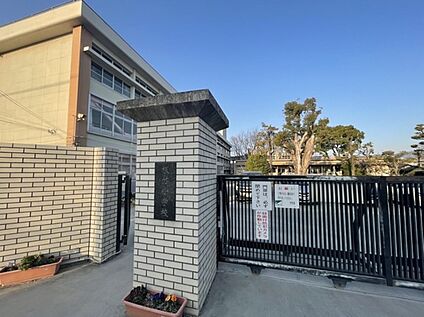 福岡市立板付小学校 378ｍ