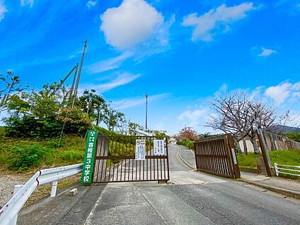 福岡市立香椎第3中学校 2450m