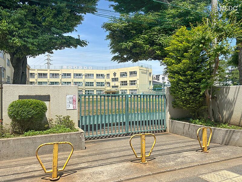 中野区立北原小学校()