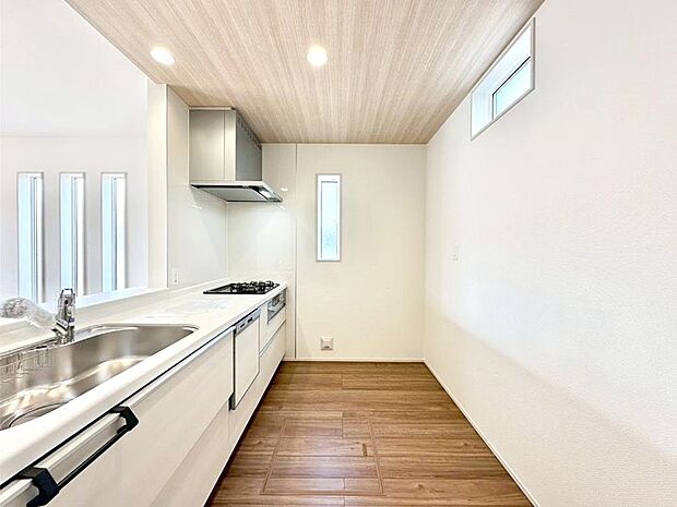 ゆとりあるキッチンではご家族と楽しくお料理ができます。