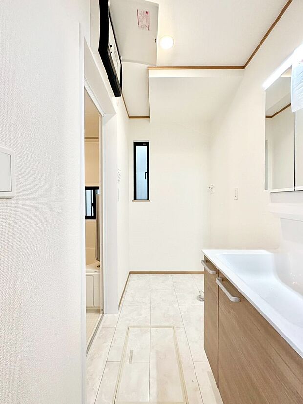 身支度もスムーズにおこなえる脱衣場