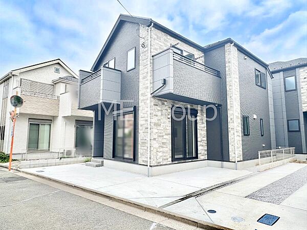上質感あふれる外観デザイン。魅力の住まいを実現。 