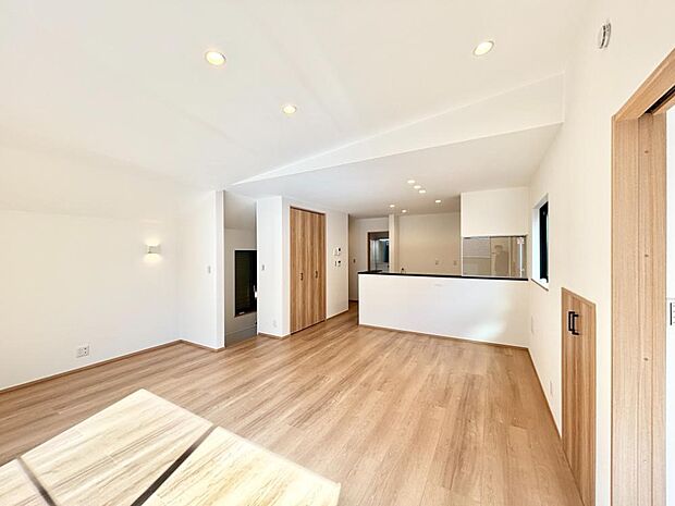 リビング階段、毎日大切な家族とコミュニケーションがとれる家族思いの間取り