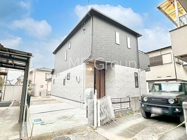 洗練された外観、上質な住空間が広がる室内は永く安心して過ごせる住居です。