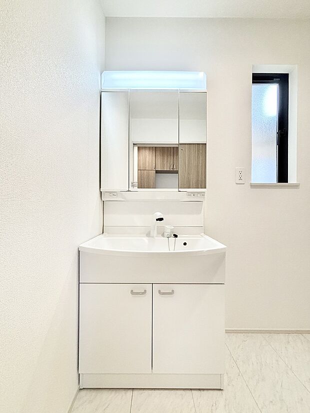 【洗面台・洗面所】収納力と機能性に優れた洗面化粧台