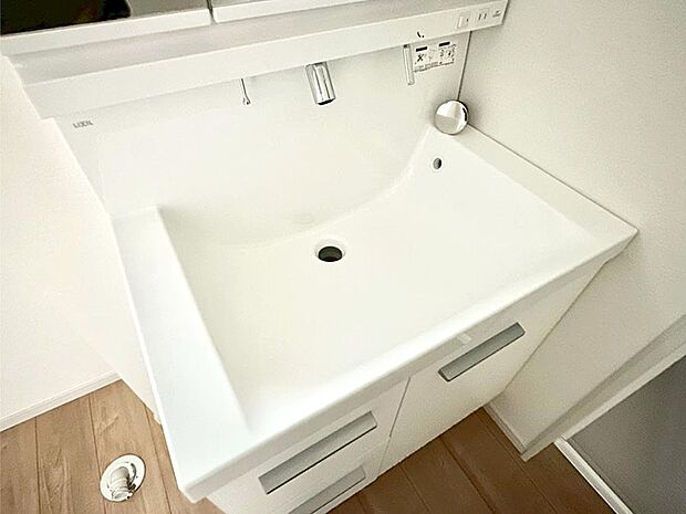 【ハンドシャワー水栓】ハンドシャワー付き!使いやすい洗面台。