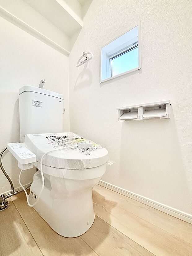 【トイレ】トイレは安心の2箇所!朝のバタバタも一安心です。