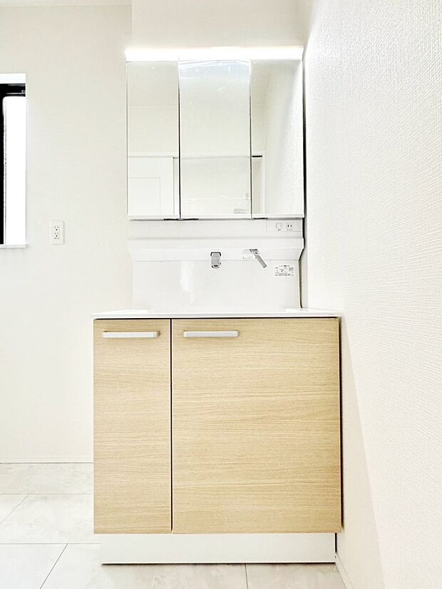 【洗面台・洗面所】収納力と機能性に優れた洗面化粧台