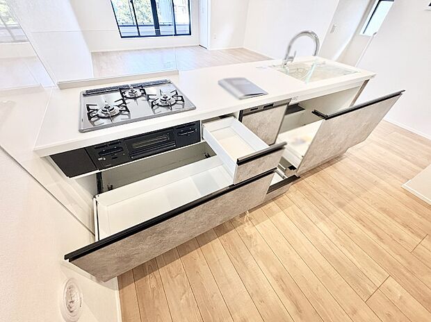 【その他設備(スライド収納)】使いやすさを優先したスライド式収納タイプ!