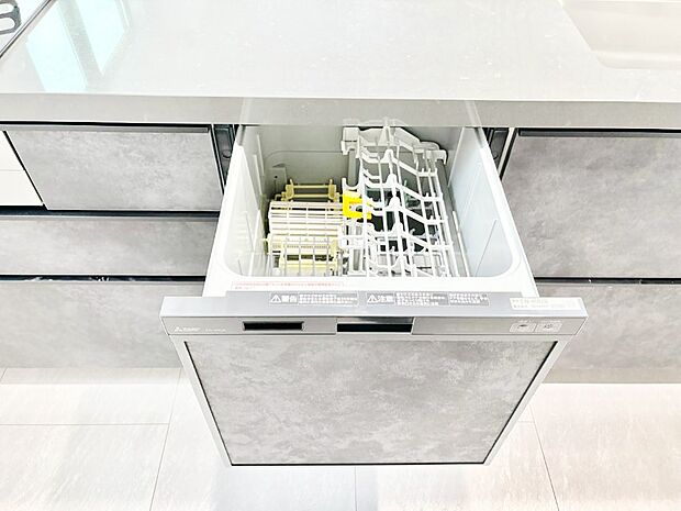 【その他設備(食洗機)】面倒なお片づけは食洗機にお任せ!家事の負担が減って、時間にも気持ちにもゆとりができます。