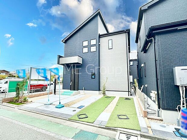 【現地外観写真】上質感あふれる外観デザイン。魅力の住まいを実現。 