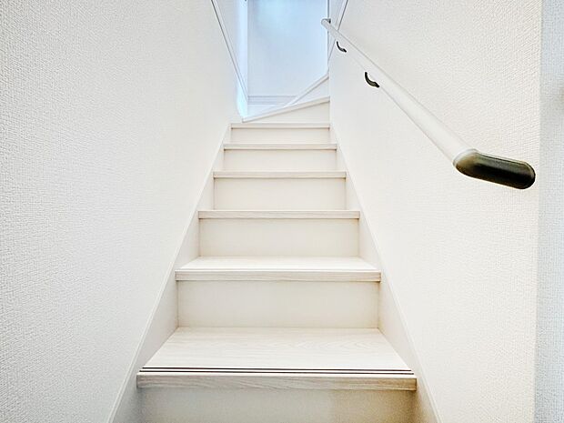 【その他内観】家族のコミュニケーションの機会が増えるリビングイン階段