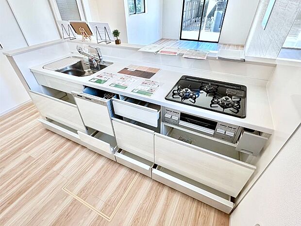 【その他設備(スライド収納)】使いやすさを優先したスライド式収納タイプ!